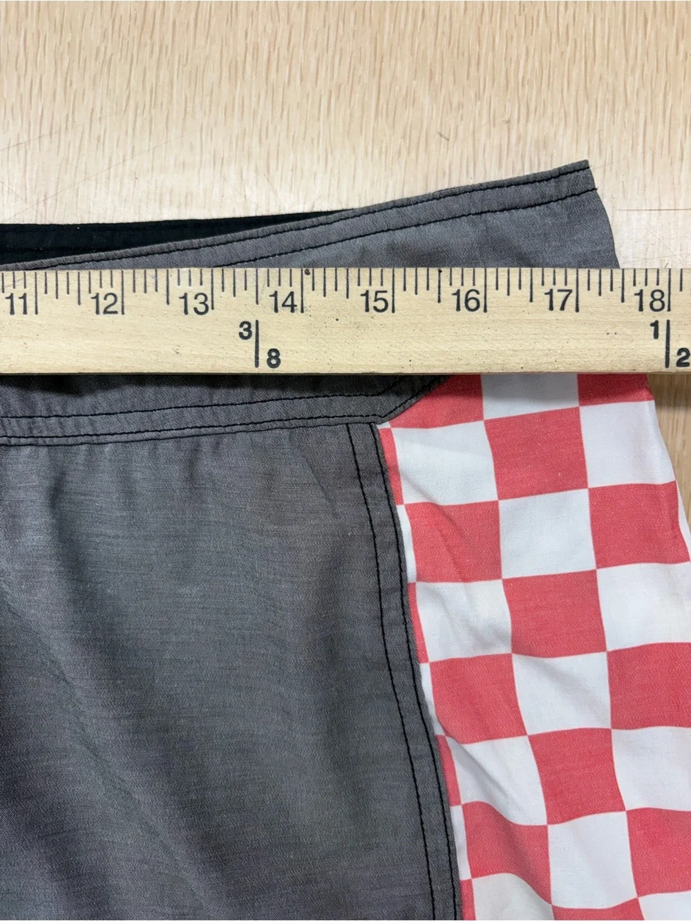 Vintage Quiksilver checkered 7” boardshorts